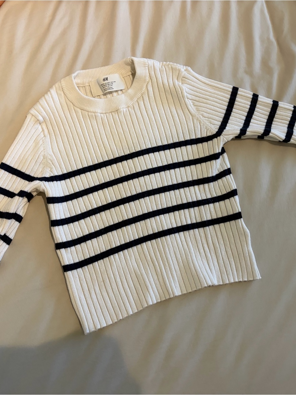 H&M TODDLER SWEATER 3T